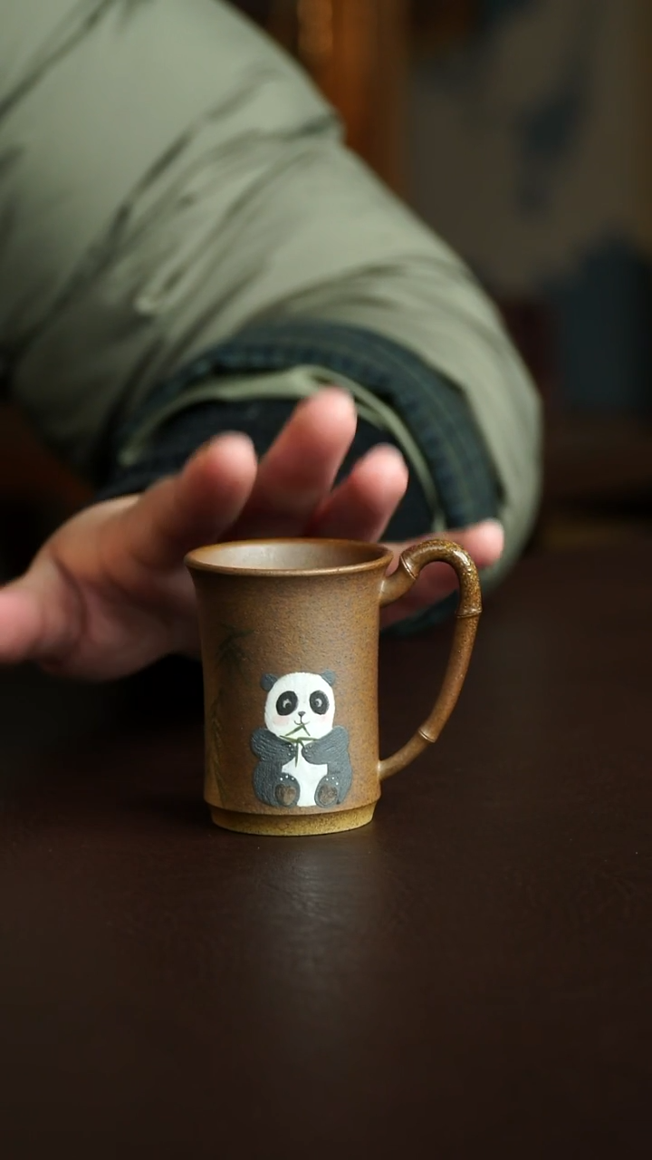 茶杯紫砂2号 柴烧熊猫把杯 宜兴紫砂原矿作品