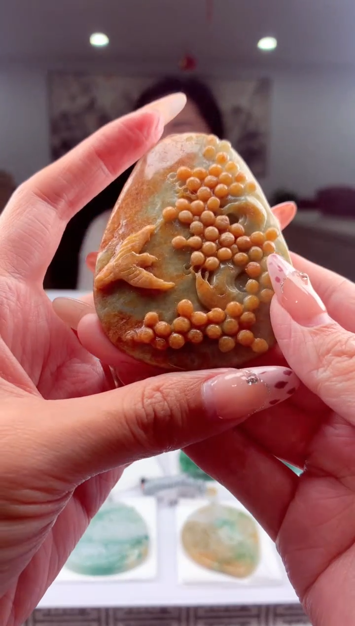 【闪购商品】定制翡翠未镶嵌挂件发货（拍一发一）