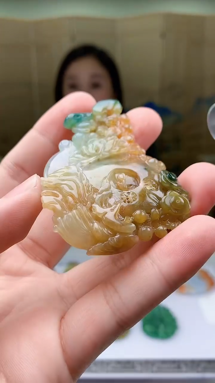 【闪购商品】定制翡翠未镶嵌4852bb-毛货挂件56