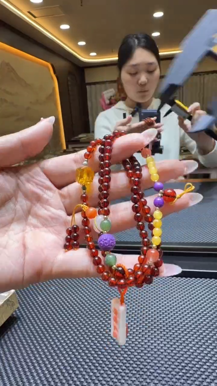 琥珀颈饰未镶嵌项链