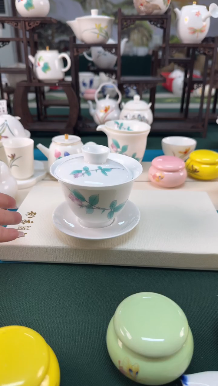 【闪购商品】瓷器 ······.......