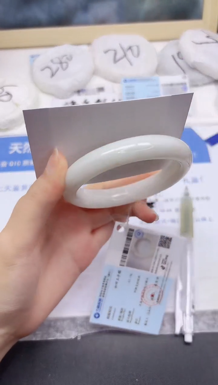 和田玉手镯未镶嵌175-60.3