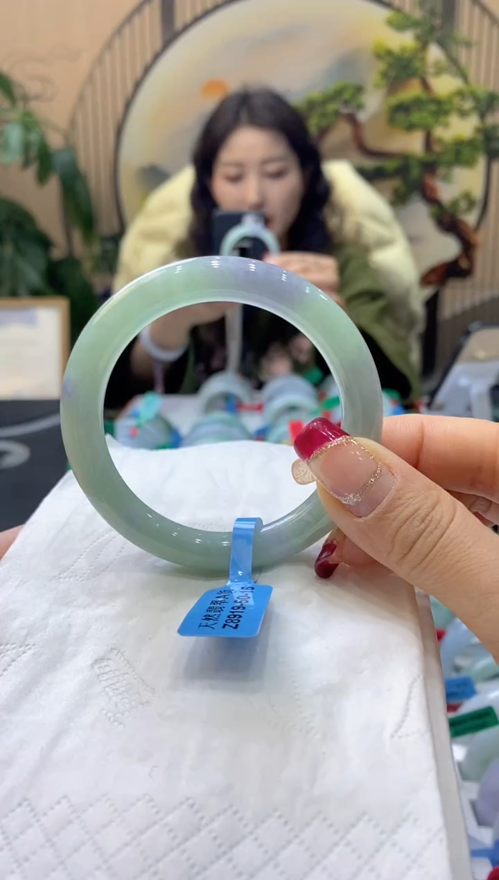 【闪购商品】翡翠手镯未镶嵌99900828