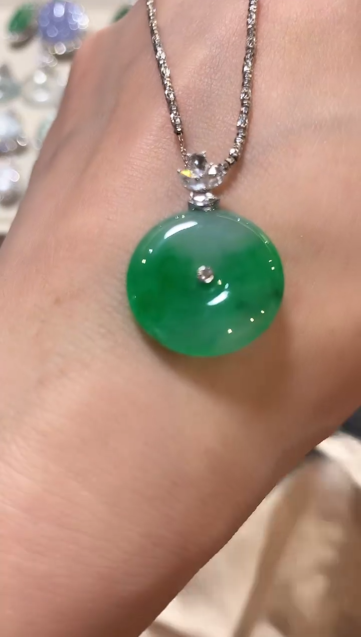 吊坠(不含链)18K金镶嵌翡翠n44  