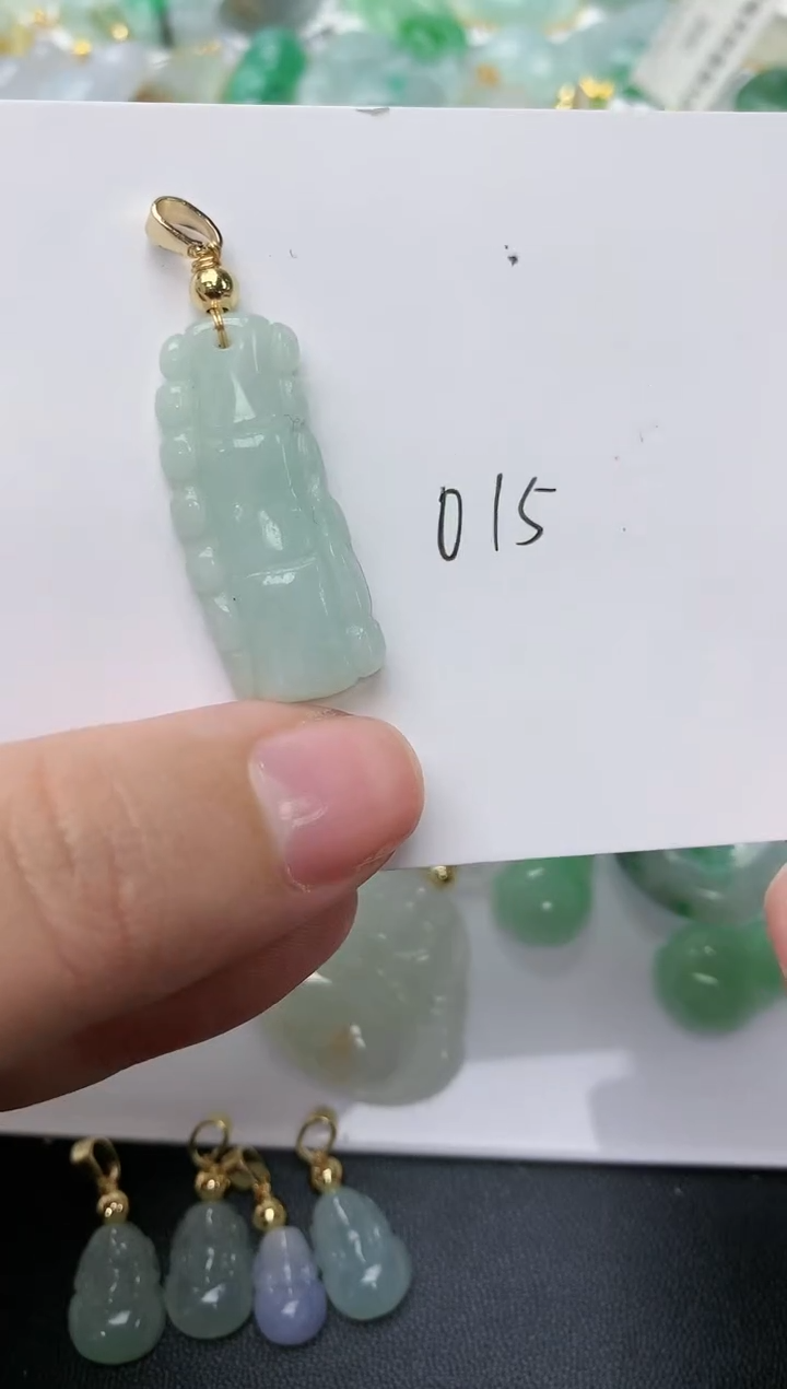 【闪购商品】翡翠吊坠(不含链)未镶嵌015
