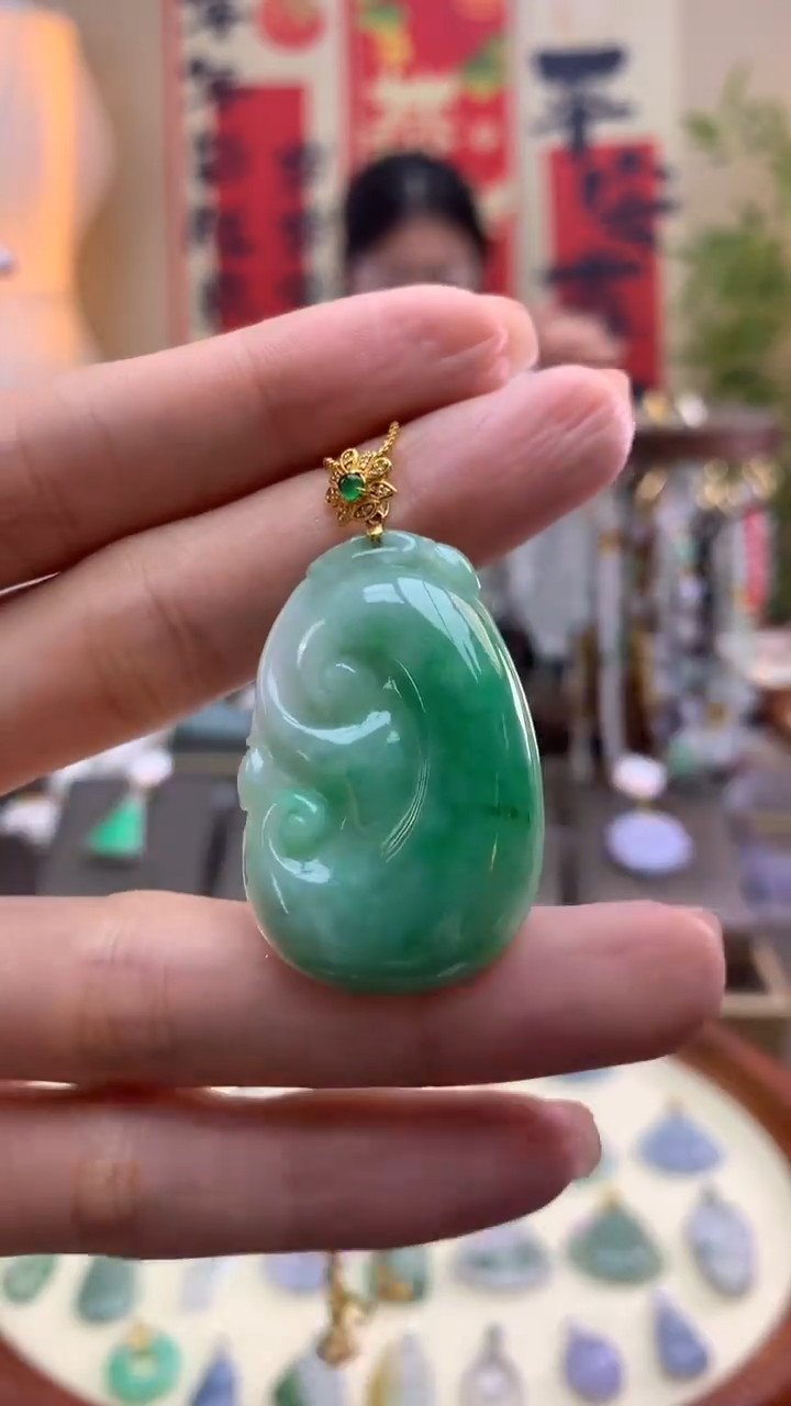 【闪购商品】翡翠颈饰18K金镶嵌天然a货翡翠吊坠