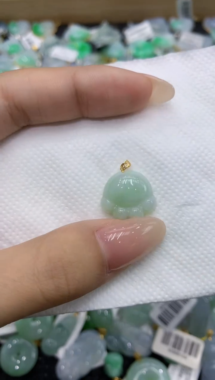 翡翠18K金镶嵌颈饰111111111111