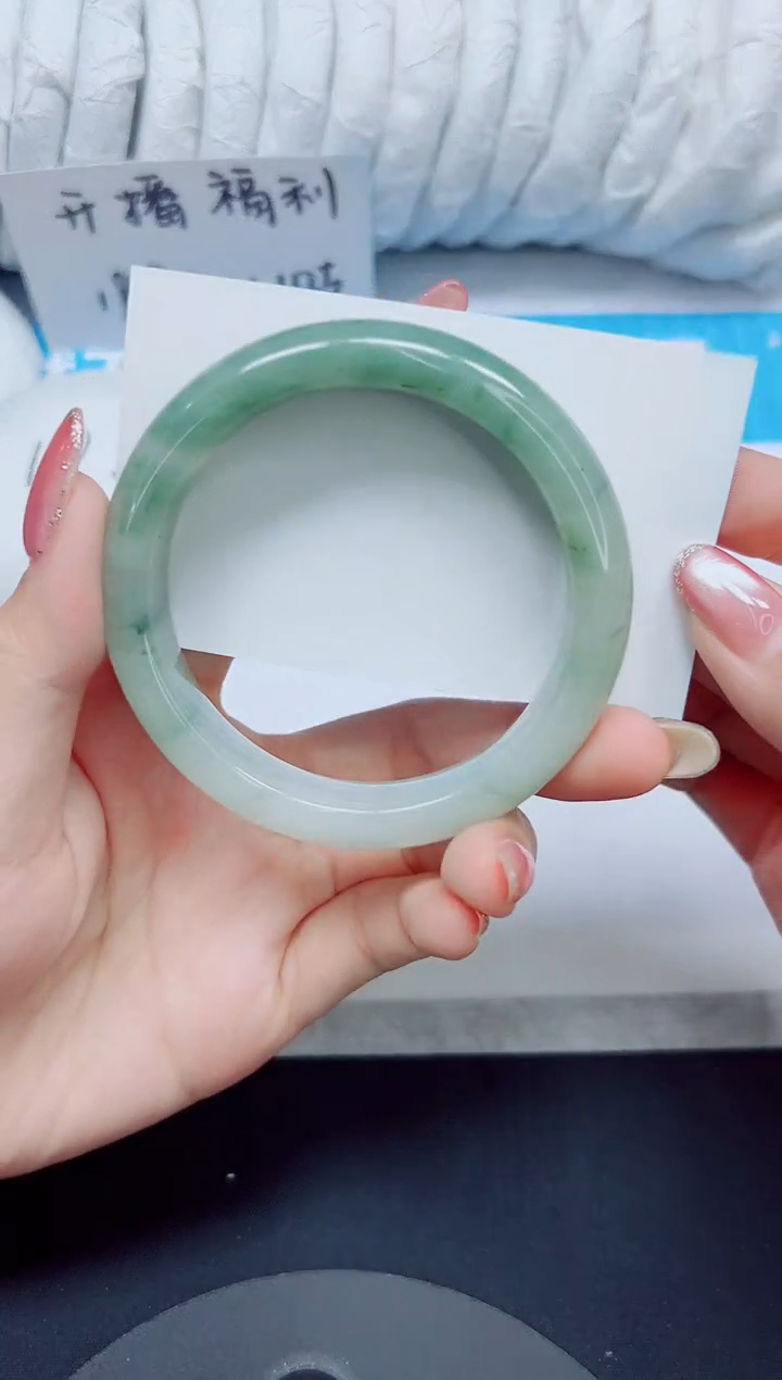 石英质玉手镯未镶嵌4/58