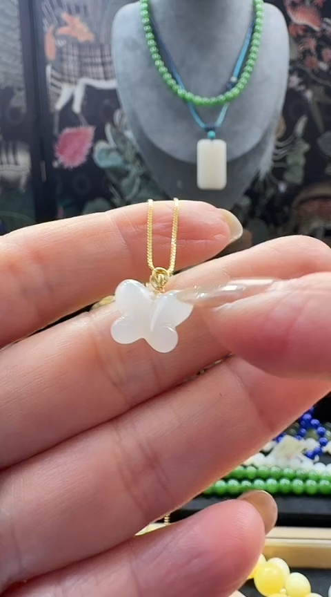 【闪购商品】和田玉吊坠(赠链)未镶嵌和田玉