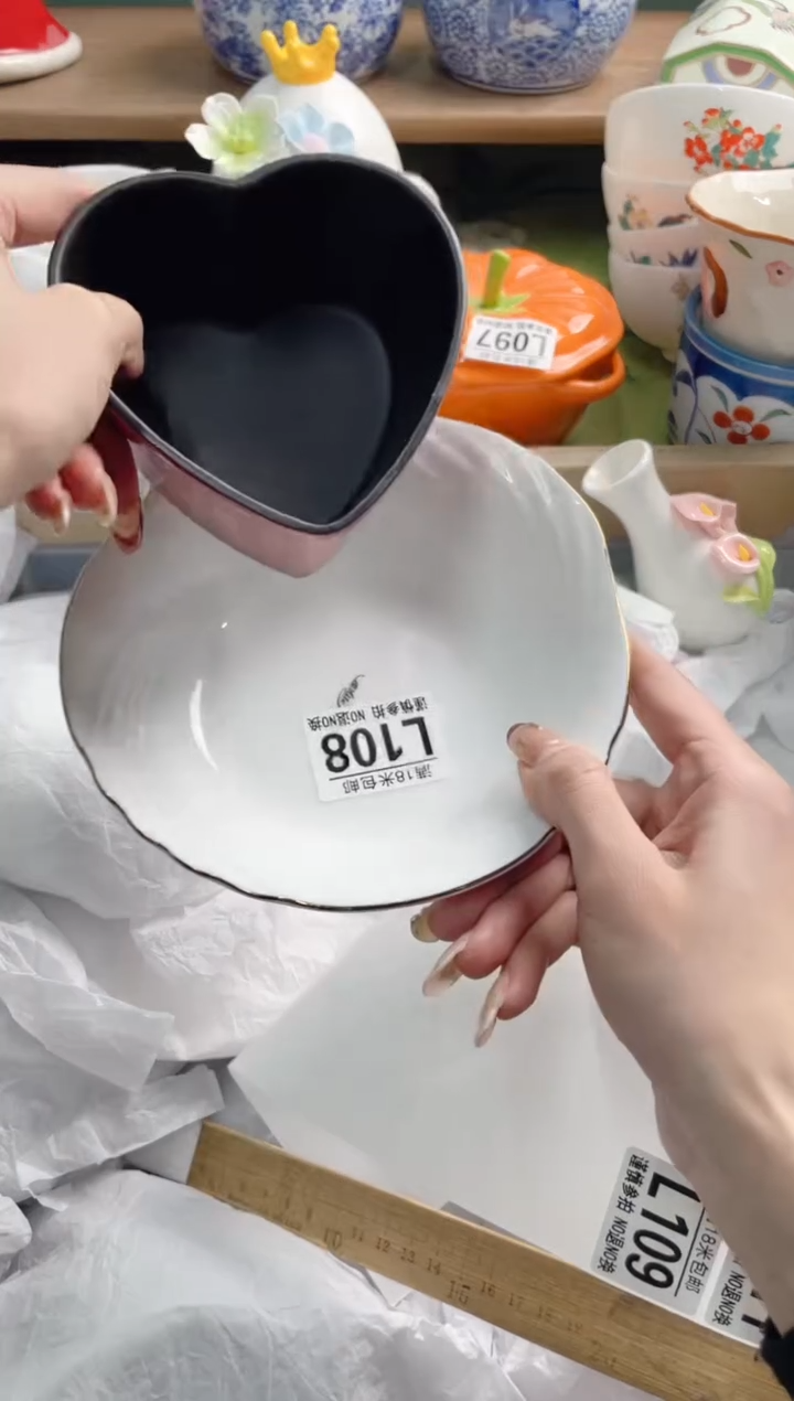 陶瓷小****?L108******