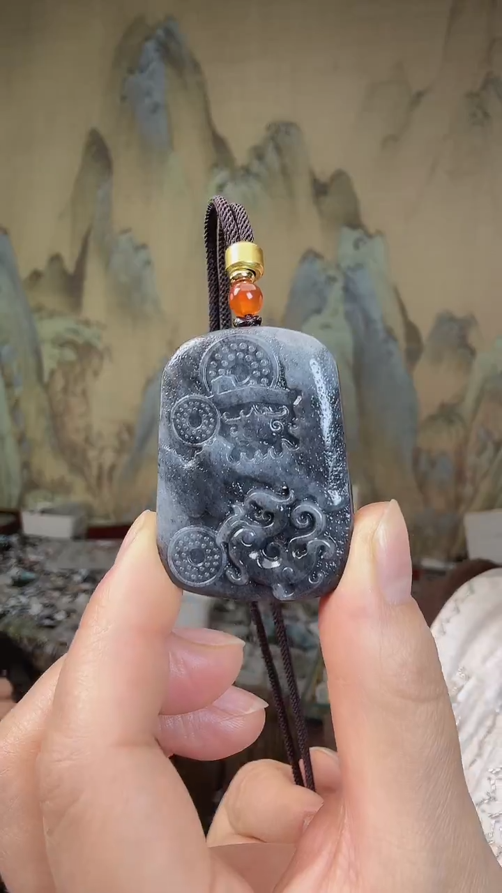 颈饰未镶嵌和田玉.