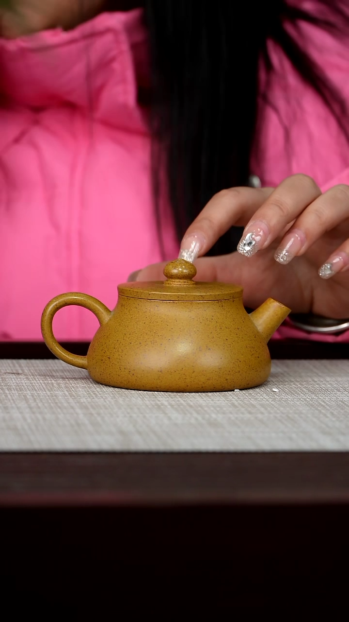 【闪购商品】宜兴原矿紫砂壶茶壶150C