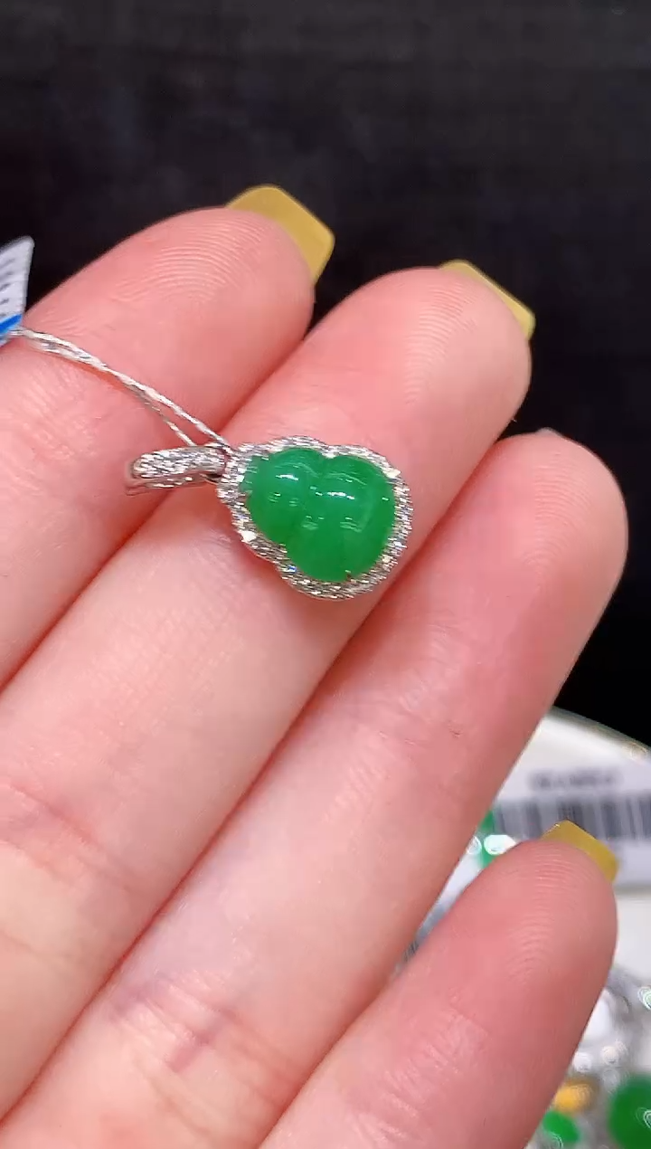 吊坠(不含链)18K金镶嵌翡翠L1800多样性发其一