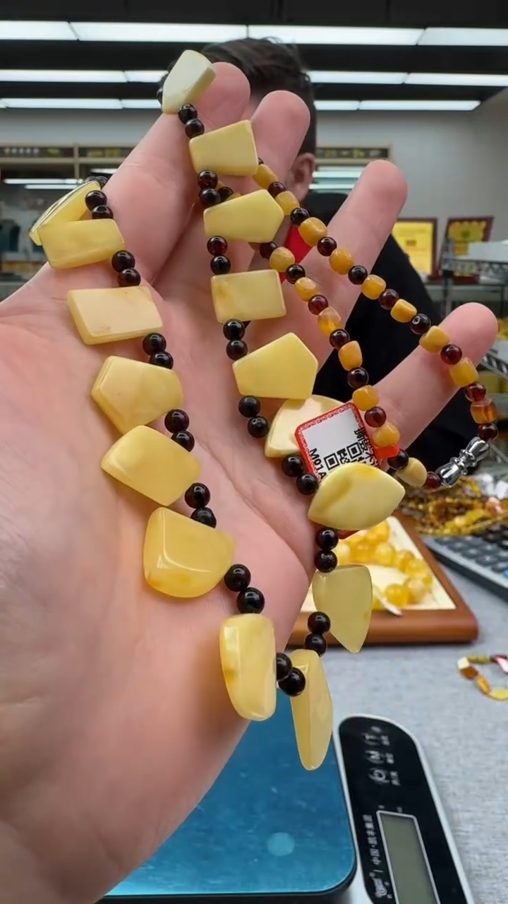 【闪购商品】琥珀颈饰未镶嵌500秒拍号