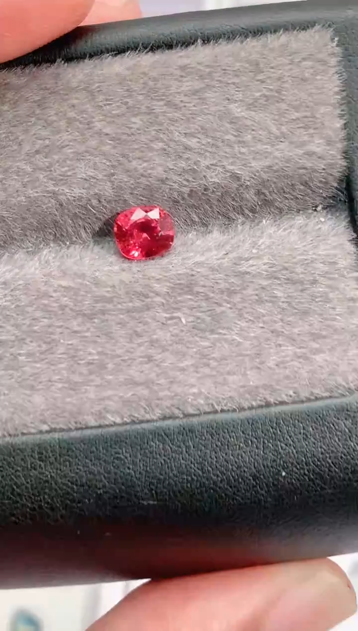 裸石尖晶石1.07-天然绝地尖晶石