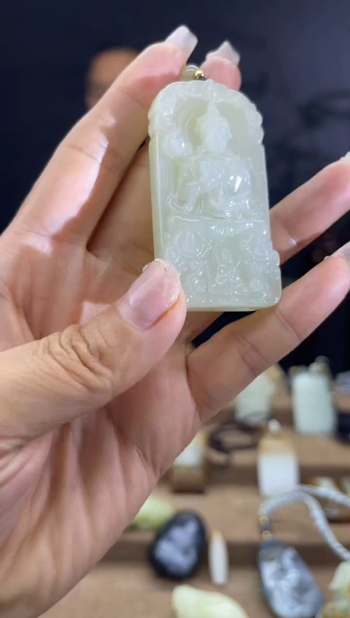 颈饰未镶嵌和田玉1