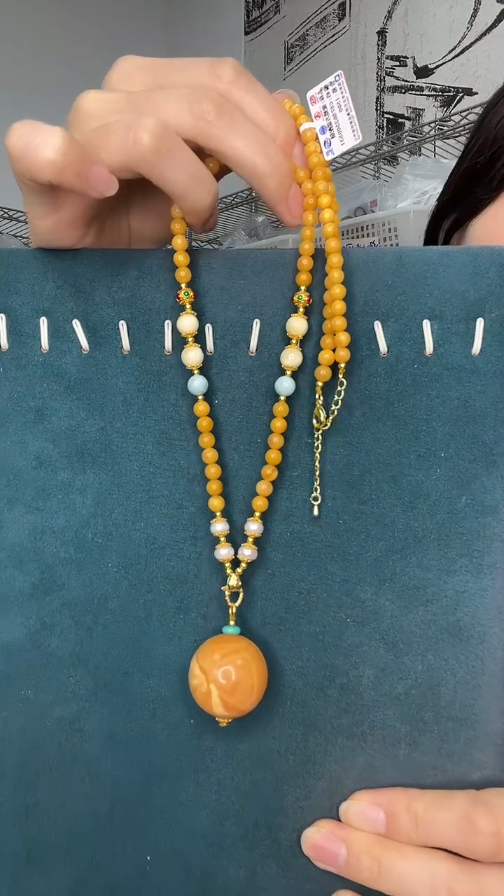 未镶嵌琥珀裸石天然蜜蜡A1637