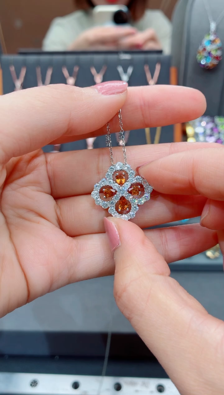 吊坠(赠链)银S925镶嵌水晶水晶吊坠