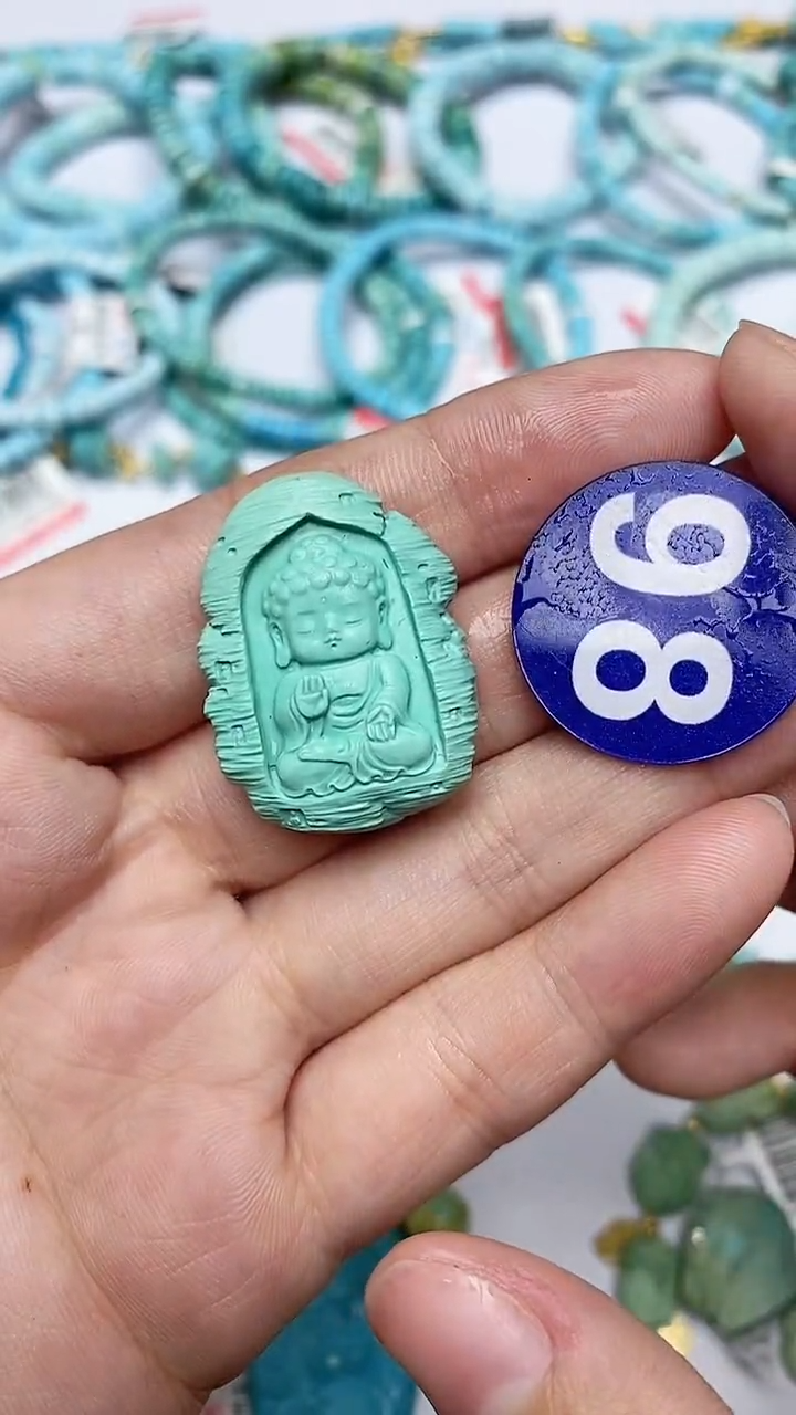 【闪购商品】绿松石雕刻件未镶嵌98