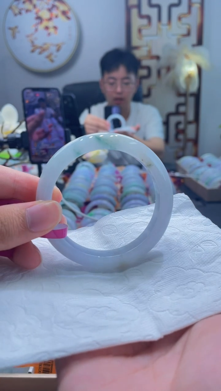 翡翠手镯未镶嵌230-57