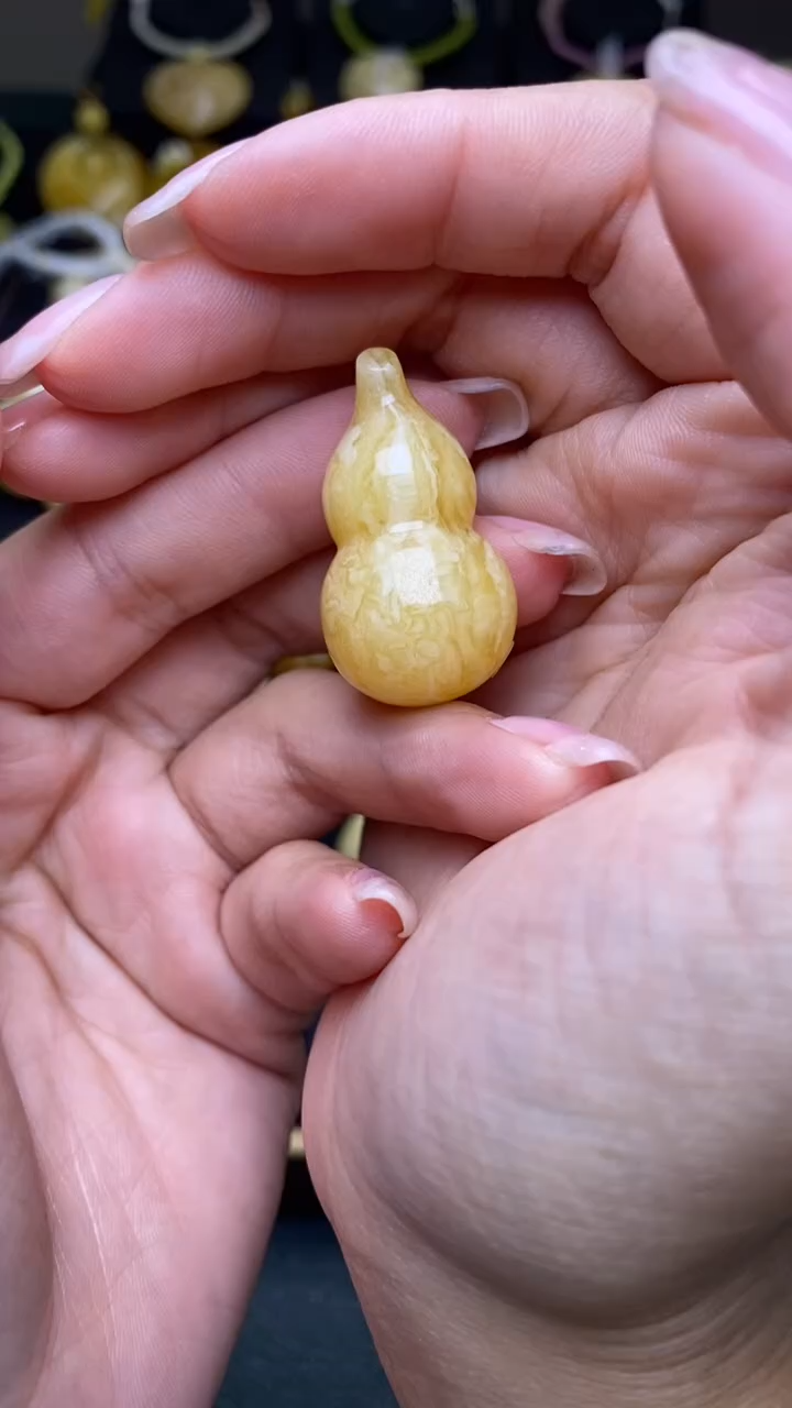 未镶嵌琥珀裸石葵.104