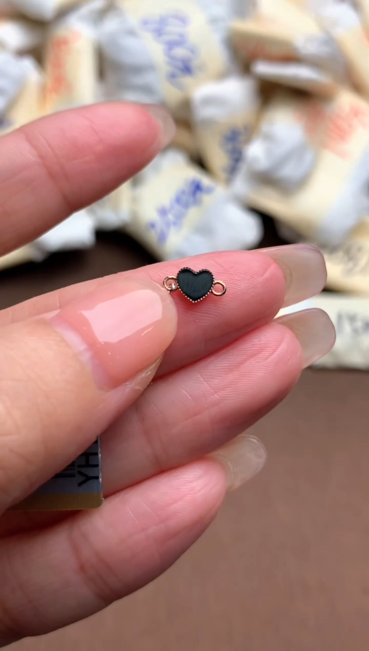 18K金镶嵌挂件翡翠一