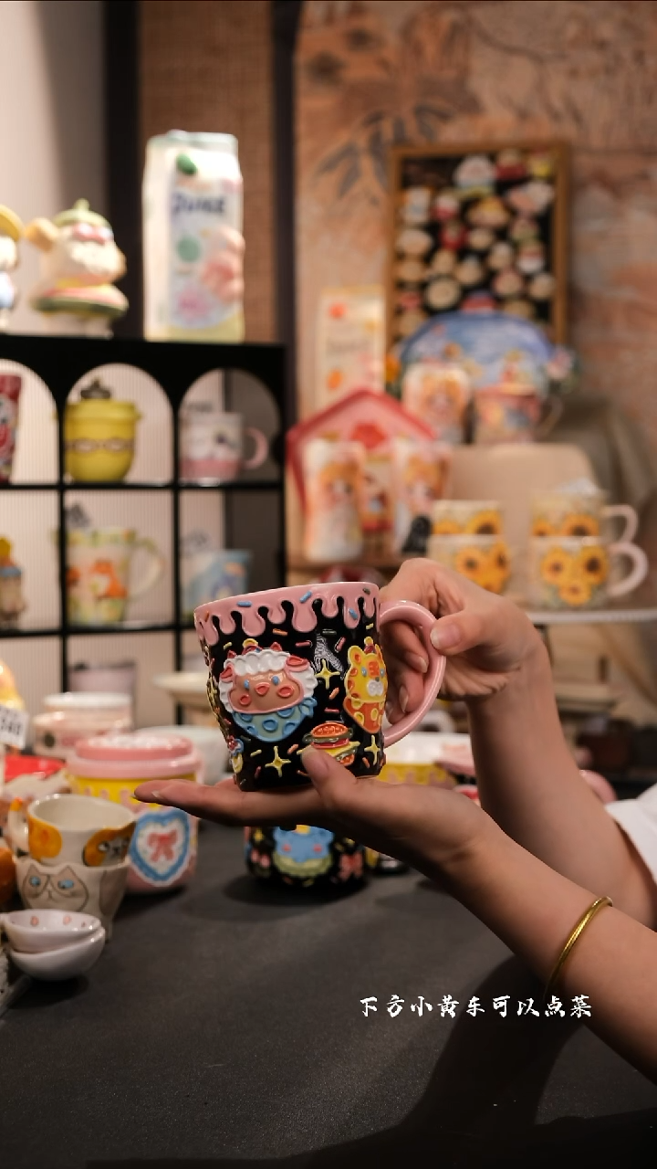 摆件景德镇手工手绘设计师款