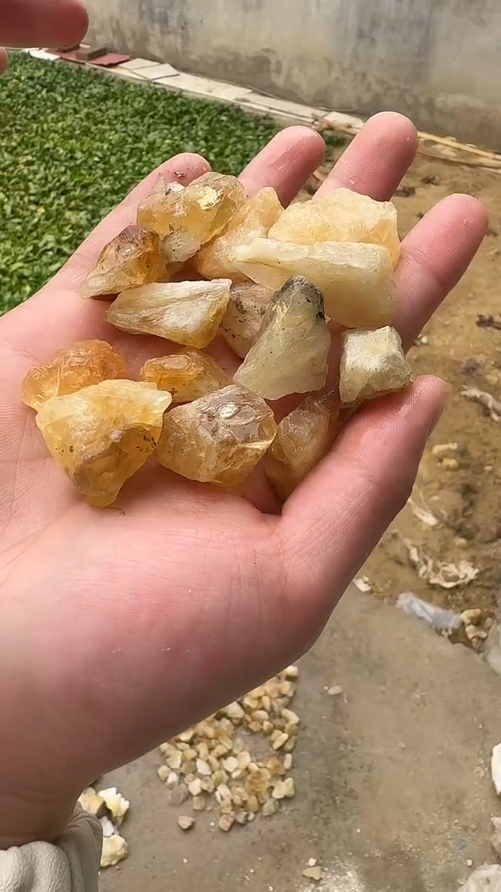 【闪购商品】水晶摆件未镶嵌黄水晶碎石500g