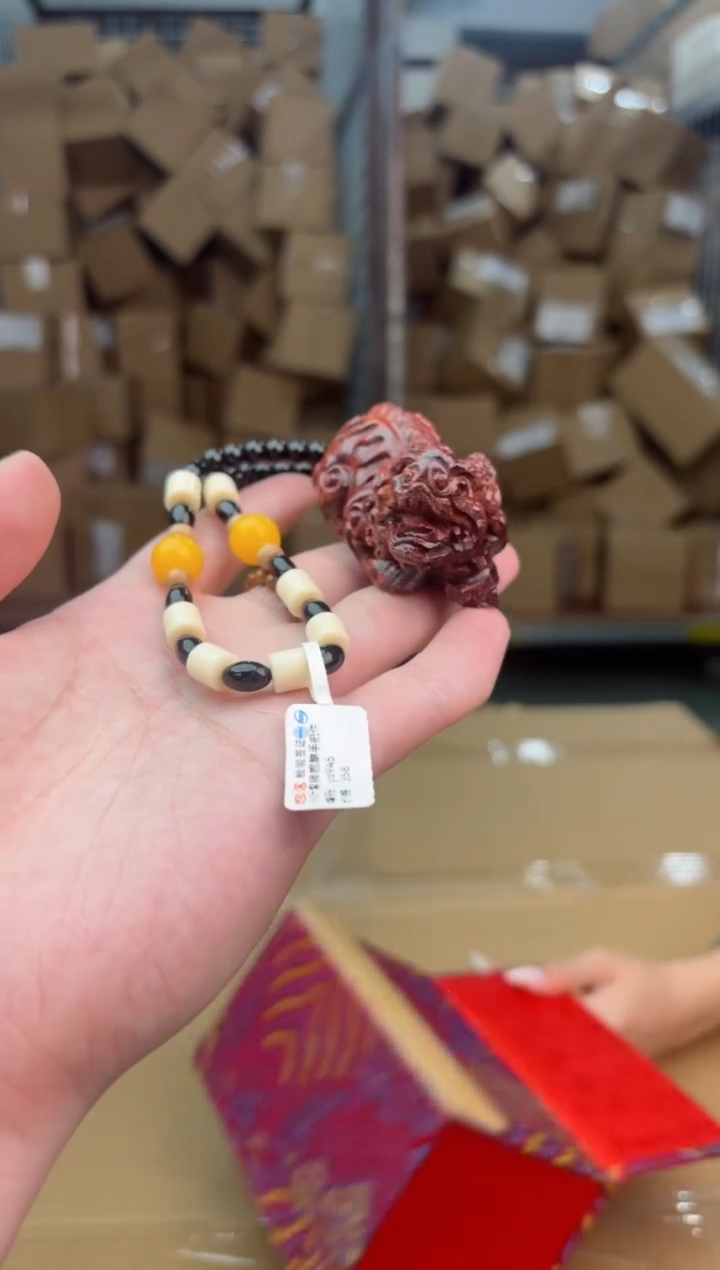 禧一文玩木作类材质手串无礼盒