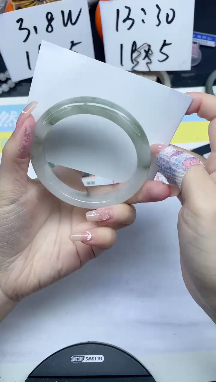 【闪购商品】石英质玉手镯未镶嵌200-59.9