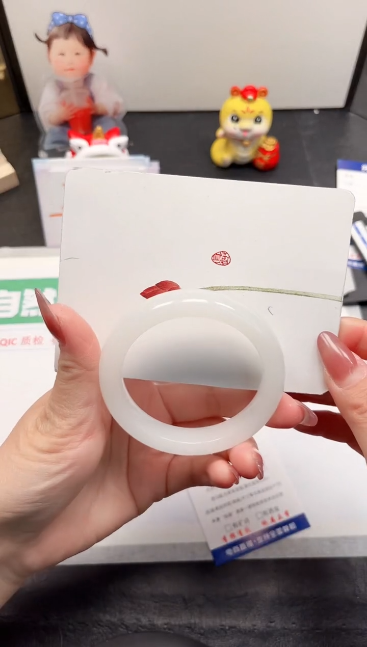 【闪购商品】石英质玉手镯未镶嵌356-55