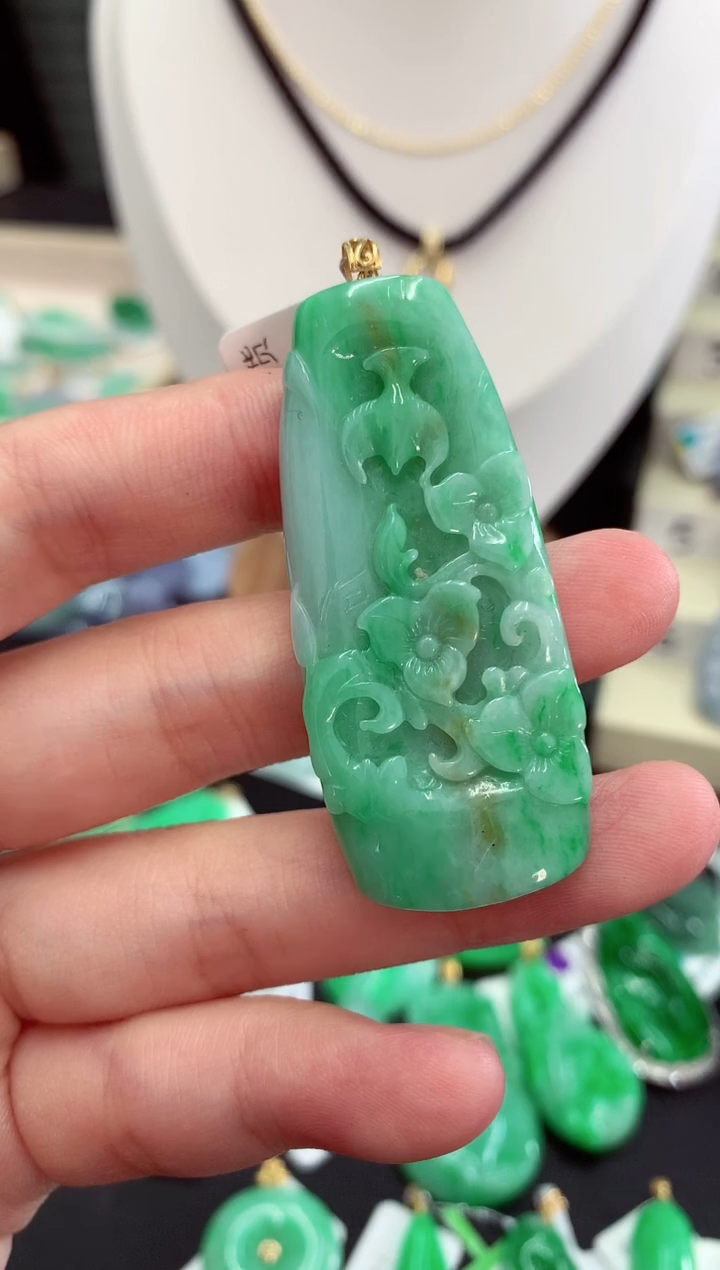 翡翠18K金镶嵌吊坠(不含链)挂件