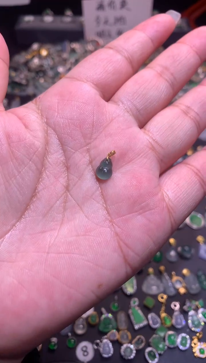 【闪购商品】翡翠吊坠(不含链)18K金镶嵌1