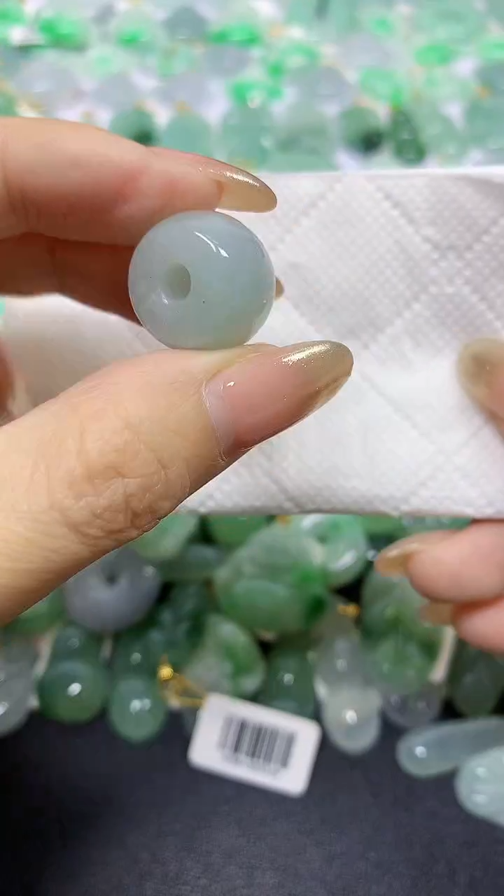 颈饰未镶嵌翡翠A货