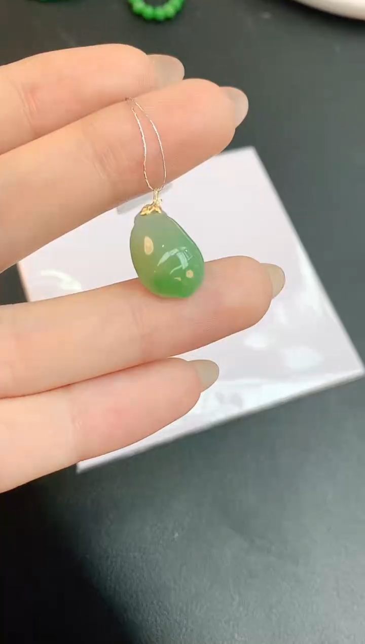 【闪购商品】翡翠颈饰18K金镶嵌赠礼盒证书 珍珍