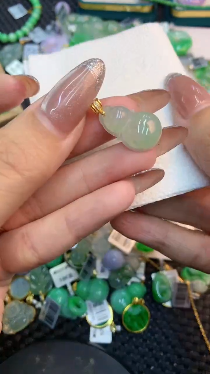 颈饰未镶嵌翡翠1