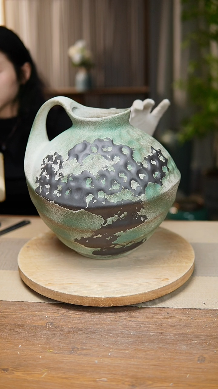 【闪购商品】陶瓷花器诧寂复古绿胖奶壶