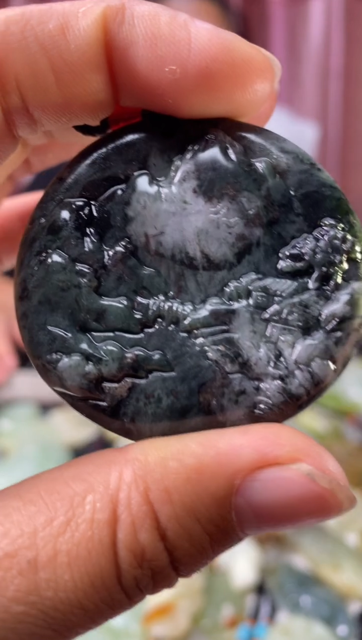 岫玉未镶嵌吊坠