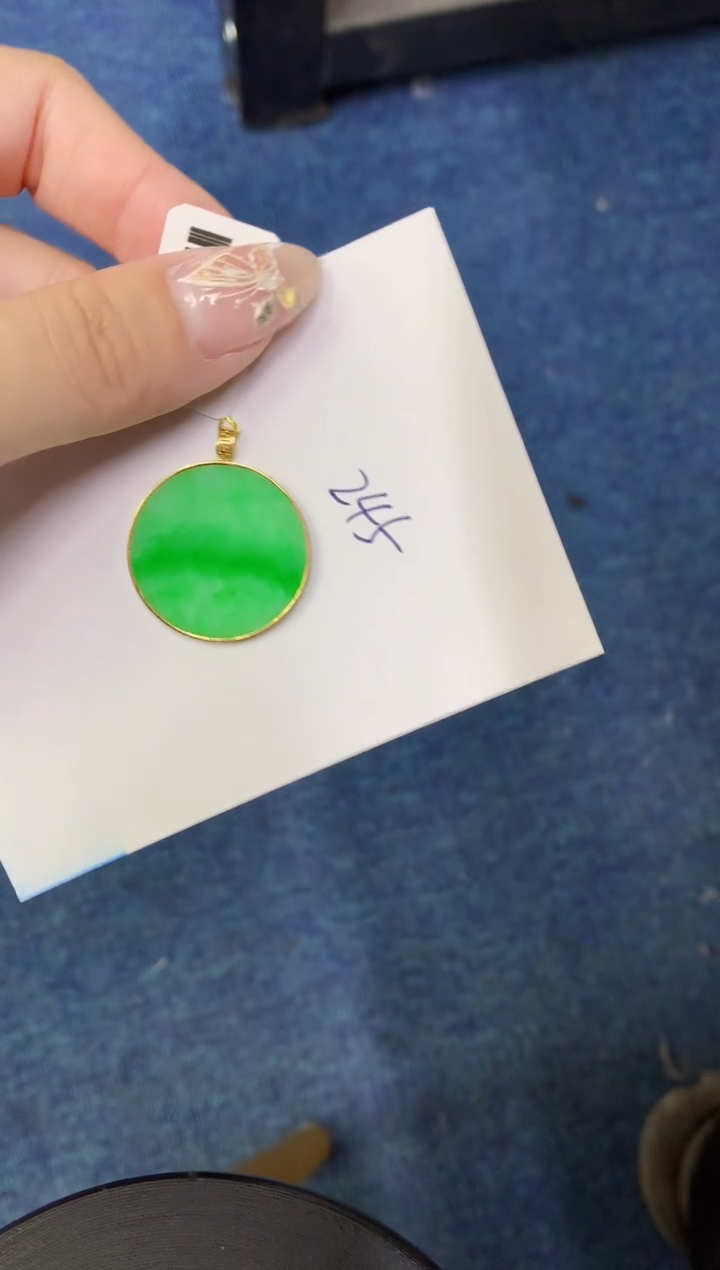 【闪购商品】翡翠颈饰18K金镶嵌00000000000