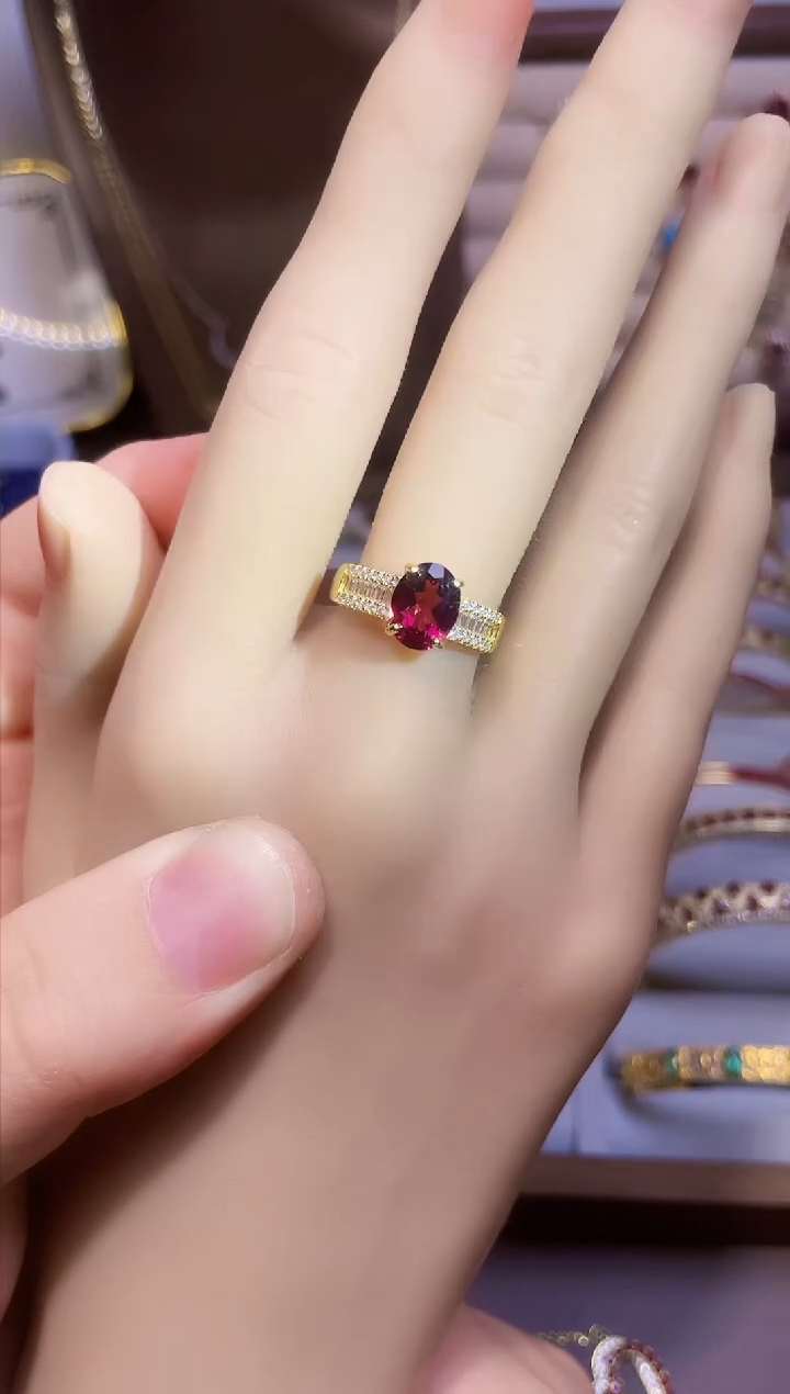 【闪购商品】石榴石（紫牙乌）戒指银S925镶嵌一枚