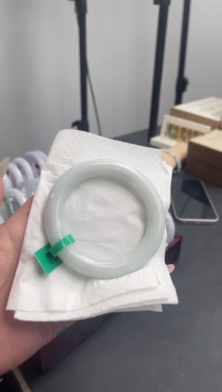 翡翠手镯未镶嵌00008851