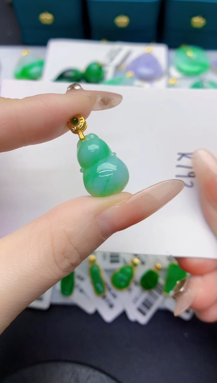 颈饰未镶嵌翡翠缅甸天然翡翠A货