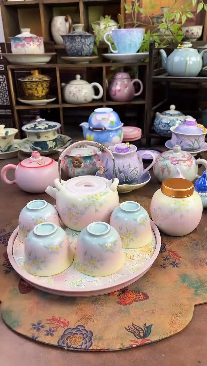 1壶4杯1个茶盘1个茶叶罐