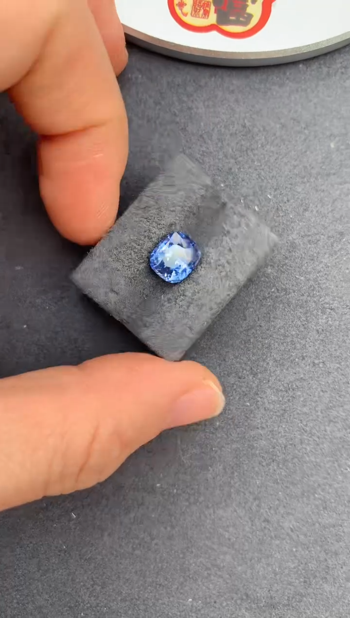 【闪购商品】蓝宝石裸石未镶嵌3ct无烧矢车菊