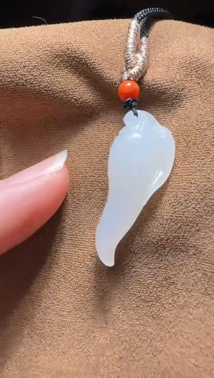 【闪购商品】和田玉挂件未镶嵌红红火火 玉辣椒