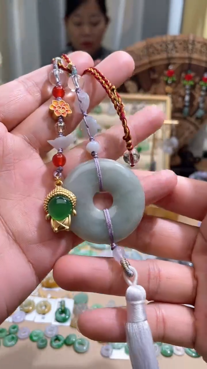 【闪购商品】翡翠颈饰未镶嵌平安扣车挂