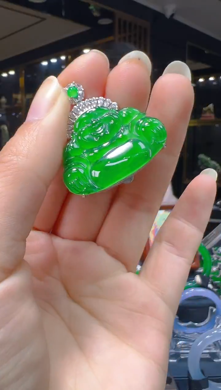 吊坠(赠链)银S925镶嵌翡翠006(多样性发货发其一)