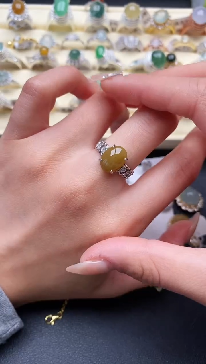 【闪购商品】翡翠戒指银S925镶嵌2222222+4