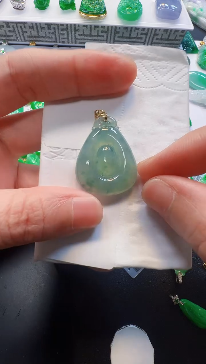 翡翠18K金镶嵌吊坠(不含链)980