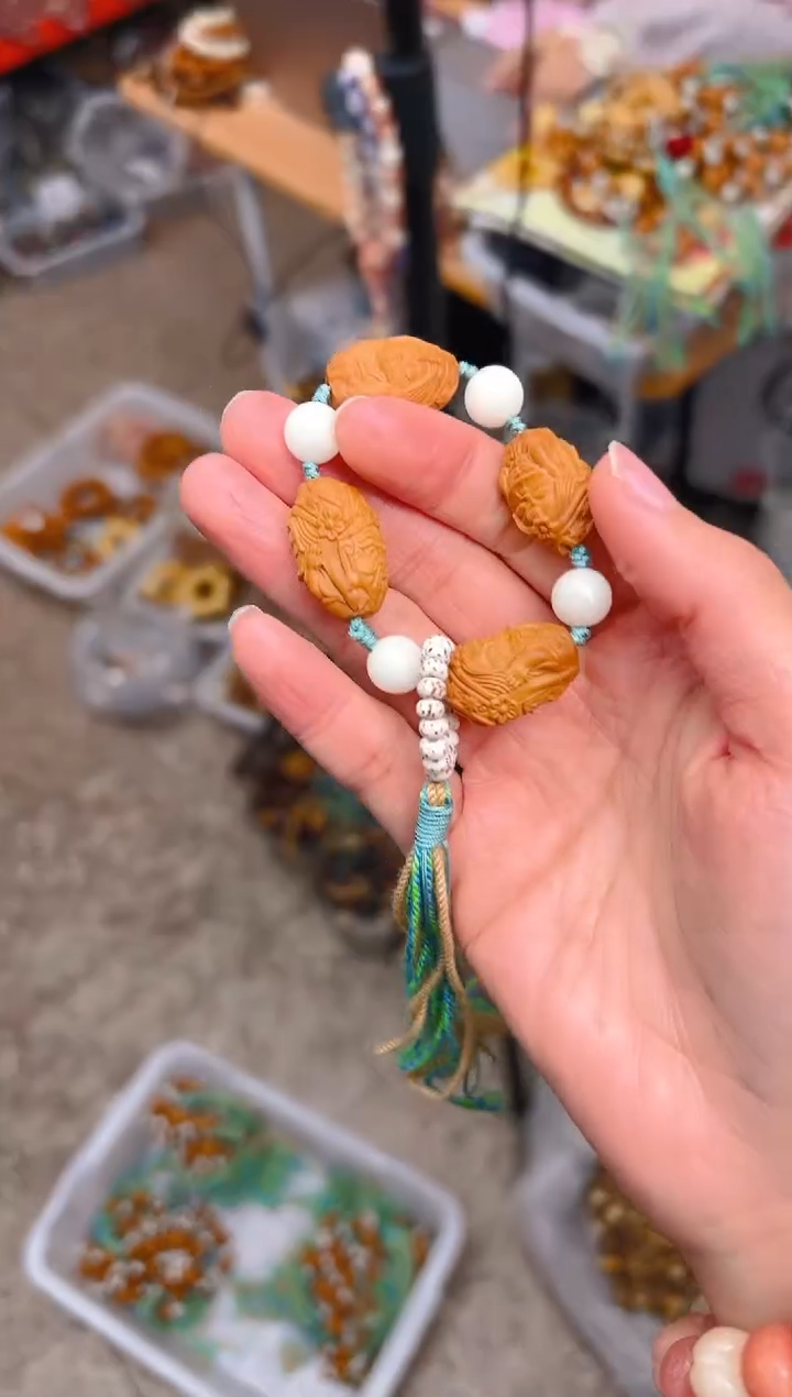 吊坠橄榄核橄榄核雕刻 不听手捻